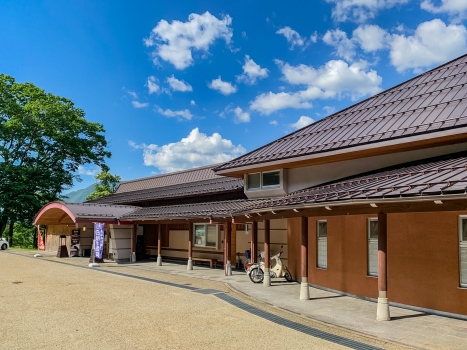 Shiramizu Onsen at Hirase area (Hida Hakusan Road Station)
