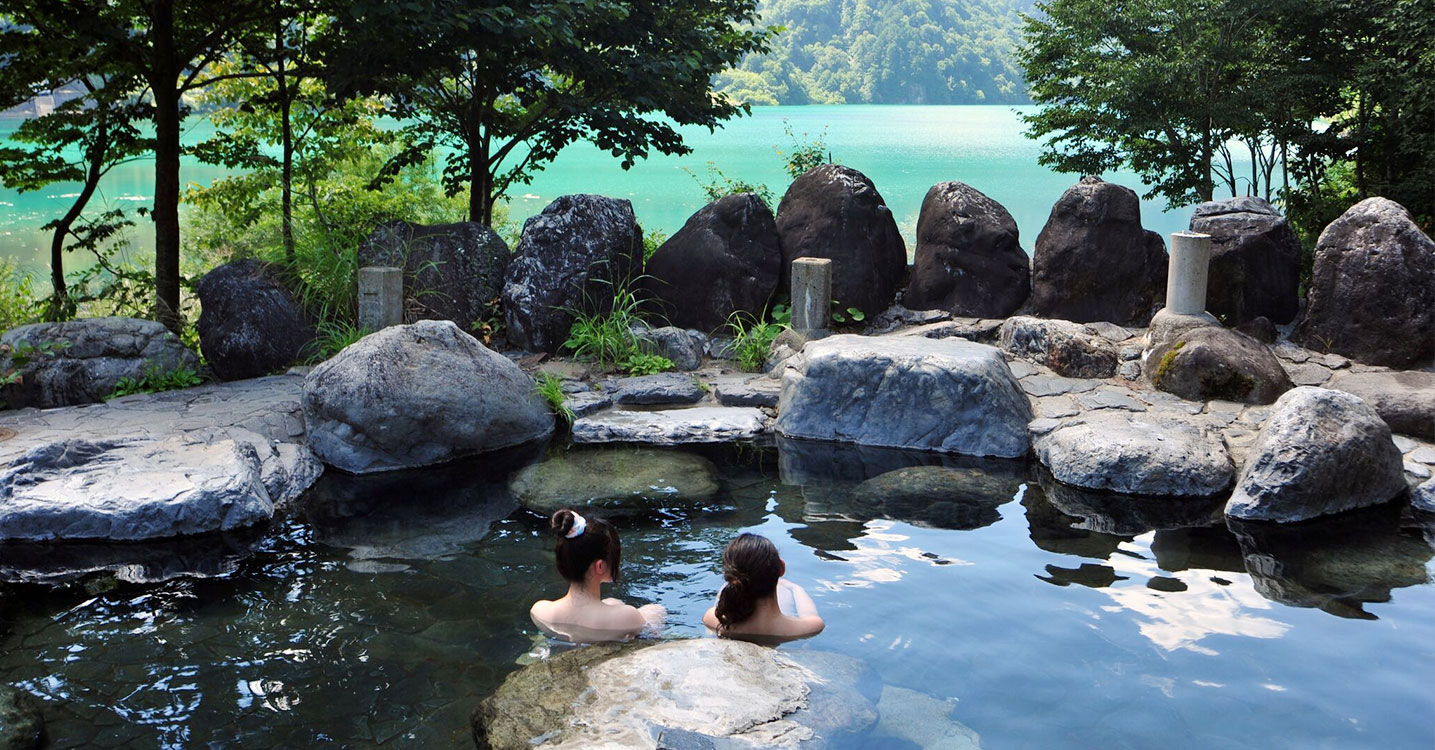 Hirase Onsen/World Heritage Site stay